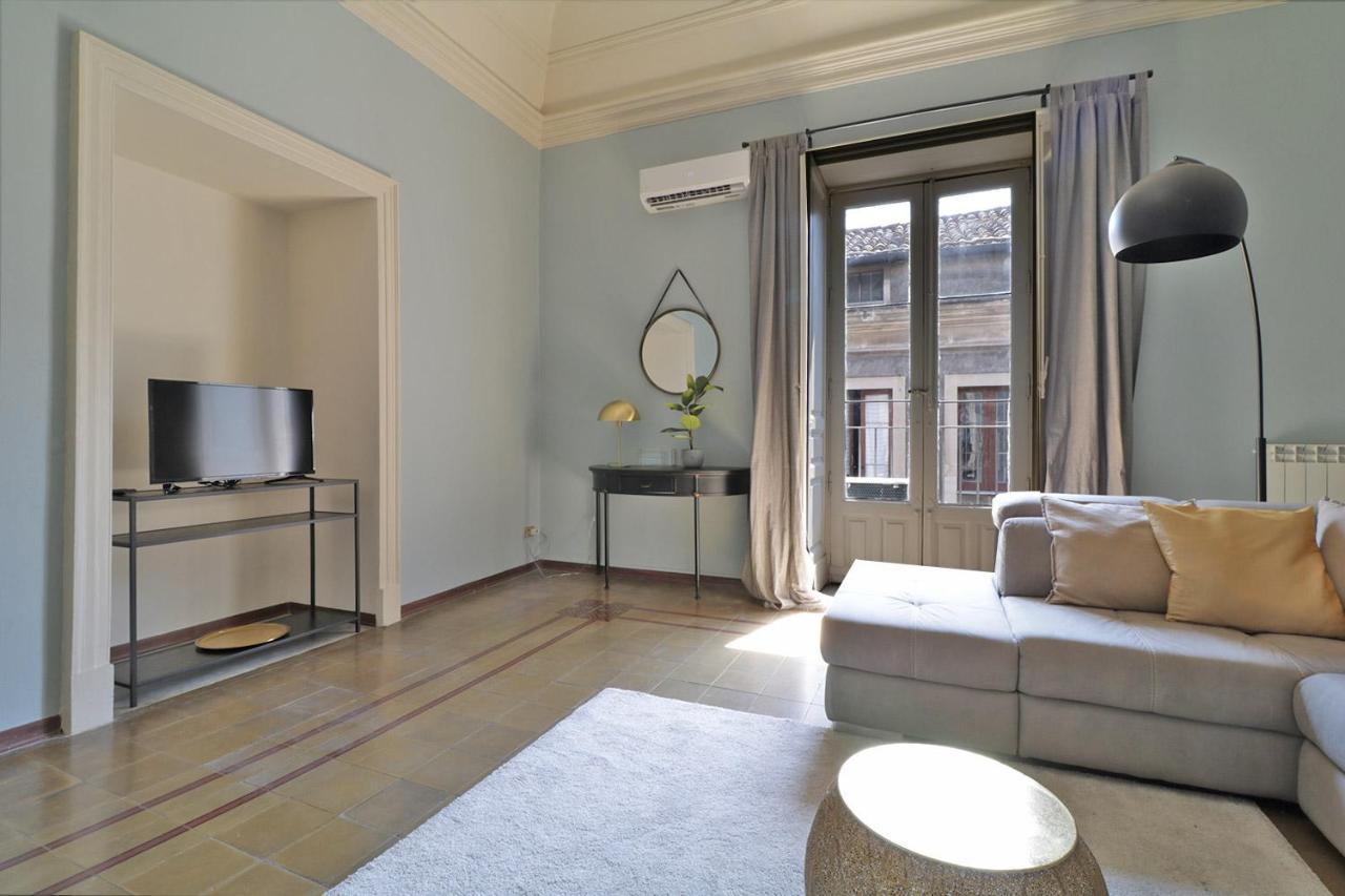 Апартаменты Lettera Living Manzoni 18 Катания Экстерьер фото
